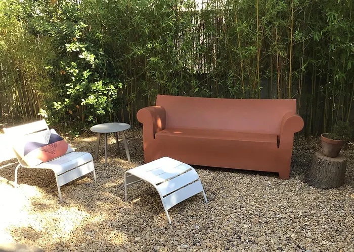 Avec Jardin Apartment *